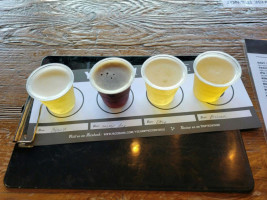 Yee-haw Brewing Co. food