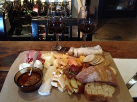 Lincoln Street Wine And Cigar food