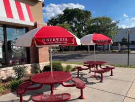 Oberweis Ice Cream And Dairy Store outside
