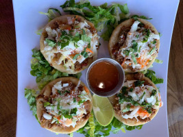 La Pupusera: Salvadorian Mexican food
