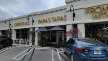 Papa's Tapas outside