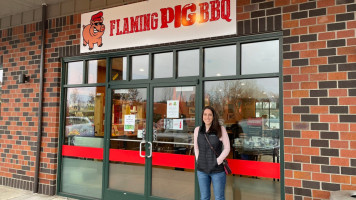 Flaming Pig Bbq food