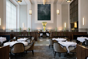 Eleven Madison Park inside