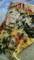 Nino's Pizza food