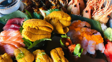 Horu Sushi Kitchen food