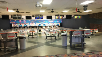 B B's Bowling Alley inside