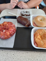 Winchell's Donut House food