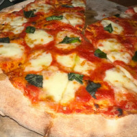 Italica Pizza food