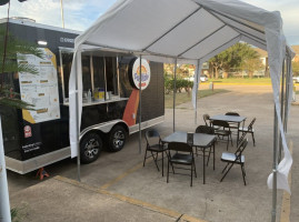 Pa' Maracaibo (food Truck) outside