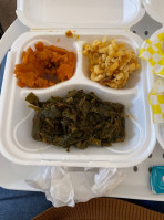 Moe’s Soul Food Kitchen food