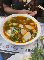 Yuè Nán Miàn food