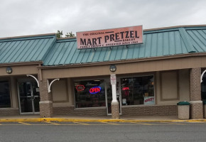 Mart Pretzel Bakery food