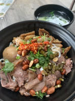 Zhou’s Guilin Rice Noodle food