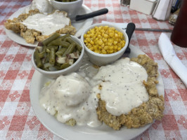 Roper's Country Store And Cafe food