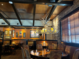 Longhorn Steakhouse inside