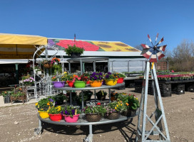 Van's Valley Greenhouse inside