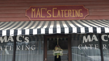 Mac's Catering outside