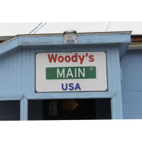 Woody's Main Street Usa food