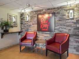 Red Roof Inn Suites Cleveland Elyria outside