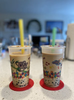 Lily Bubble Tea And Smoothie food