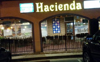 Ricks Hacienda outside