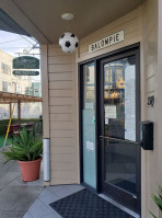 Balompié Cafe outside