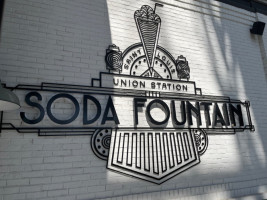 St. Louis Union Station Soda Fountain food