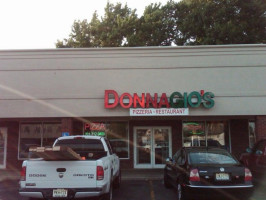 Donna Pizza food