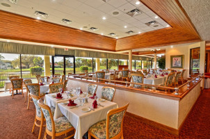 Peridia Golf Country Club food