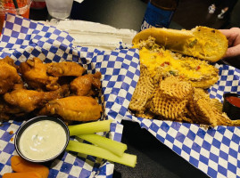 Piranha's And Grill Nashville food