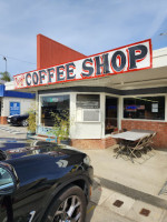 Jerrys Coffee Shop outside