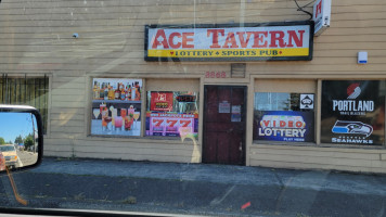 Ace Tavern outside