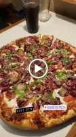 Shakers Pizza food