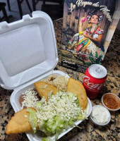 La Reina De México 2 food