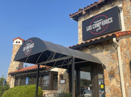 Los Compadres Mexican Grill outside