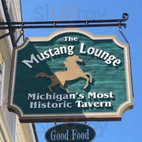 Mustang Lounge food