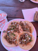 Tacos El Pinolero inside