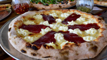 Pizzaiola Miami food