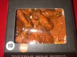 Buffalo Wild Wings Go' food