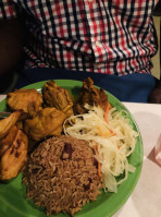 De Island Breeze food