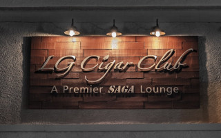 Los Gatos Cigar Club inside