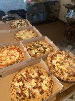 Huria’s Pizza Catering food