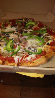 Ultimate Pizza & Grill food