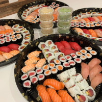 Sushi Kudasai food
