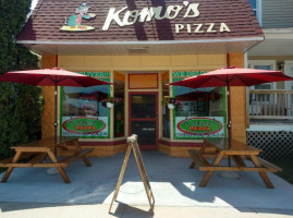 Komo's Pizzaria inside