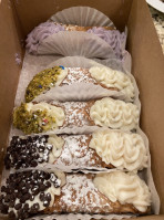 Mannino's Cannoli Express food