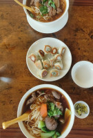 Northern Noodle House (dōng Běi Miàn Guǎn food