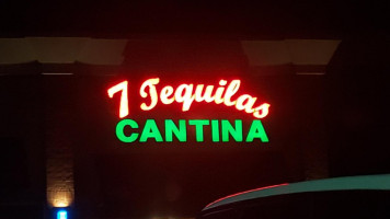 7 Tequilas Cantina food