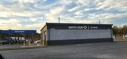 Sam's Club Cafe outside