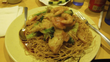 Tu Lan Vietnamese food